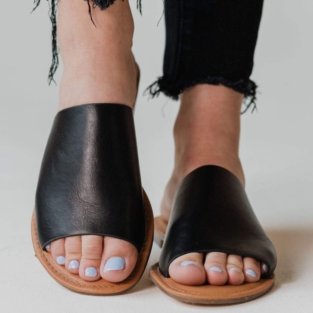 Beast Fashion Kaylee Slides